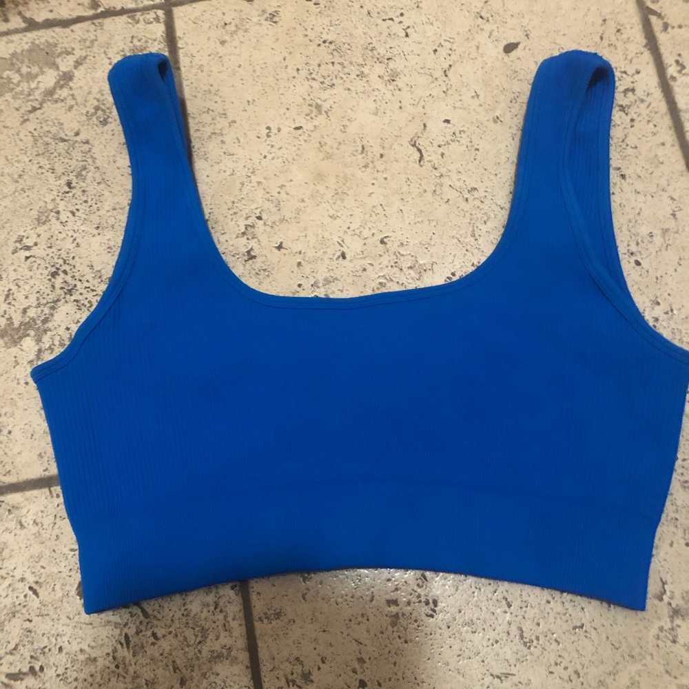 ** FINAL REDUCTION ** seamless unlined sports bra